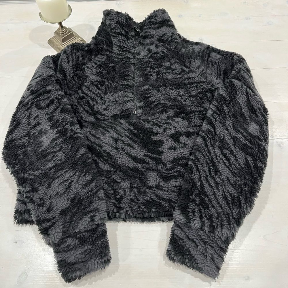 Lululemon Fleece Funnel Neck Sherpa Black Animal Print 3/4 Zip Jacket Xs